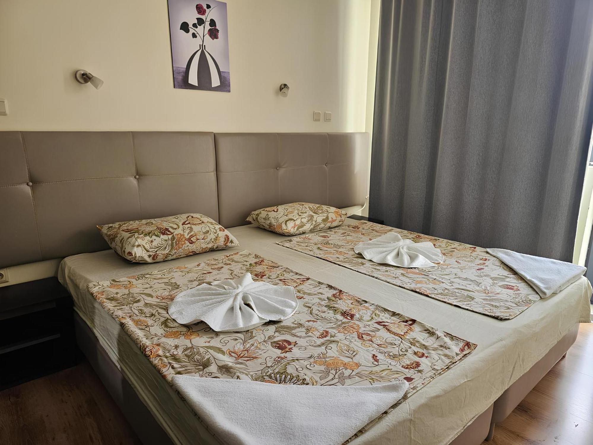Apartments Yalta Golden Sands Exterior foto